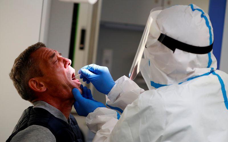 Общее число жертв коронавируса в мире превысило 700.000