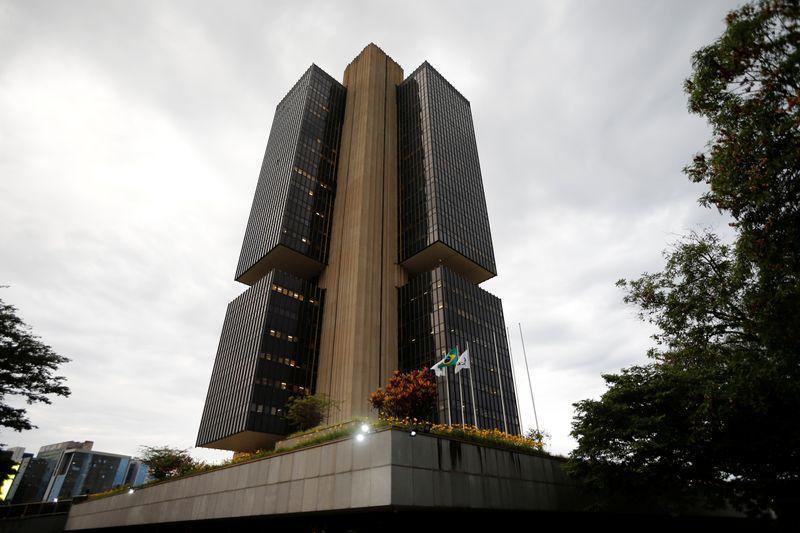 ОПРОС: Бразильский ЦБ снизит ставку до 2%, после чего возьмет паузу