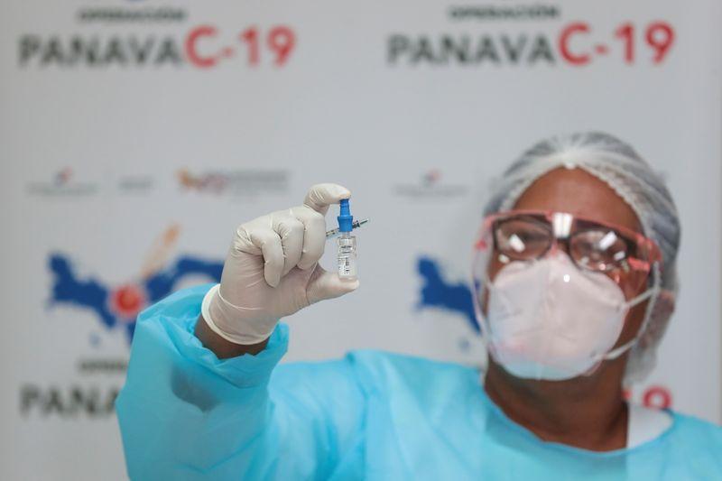 Pfizer: южноафриканский штамм коронавируса может значительно снизить защиту от вакцины От Reuters
